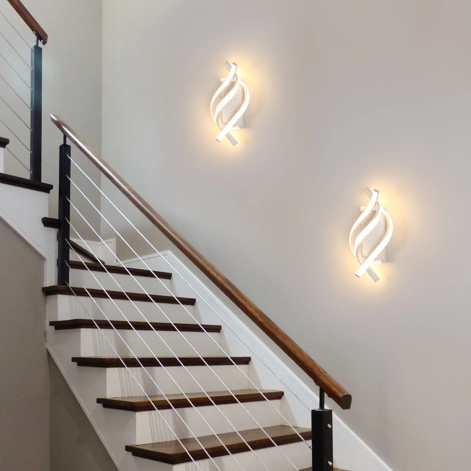 LED sieninė lempa SOLARA